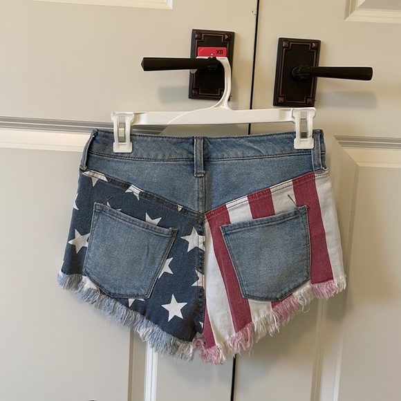 Mossimo High-Waisted denim shorts - Picture 3 of 3